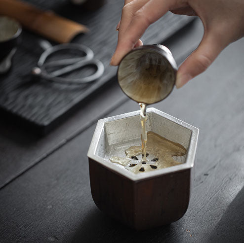 Ceramic hexagonal Jianshui Tea Washing Belt Tin Cover Desktop Tea Residue Tank